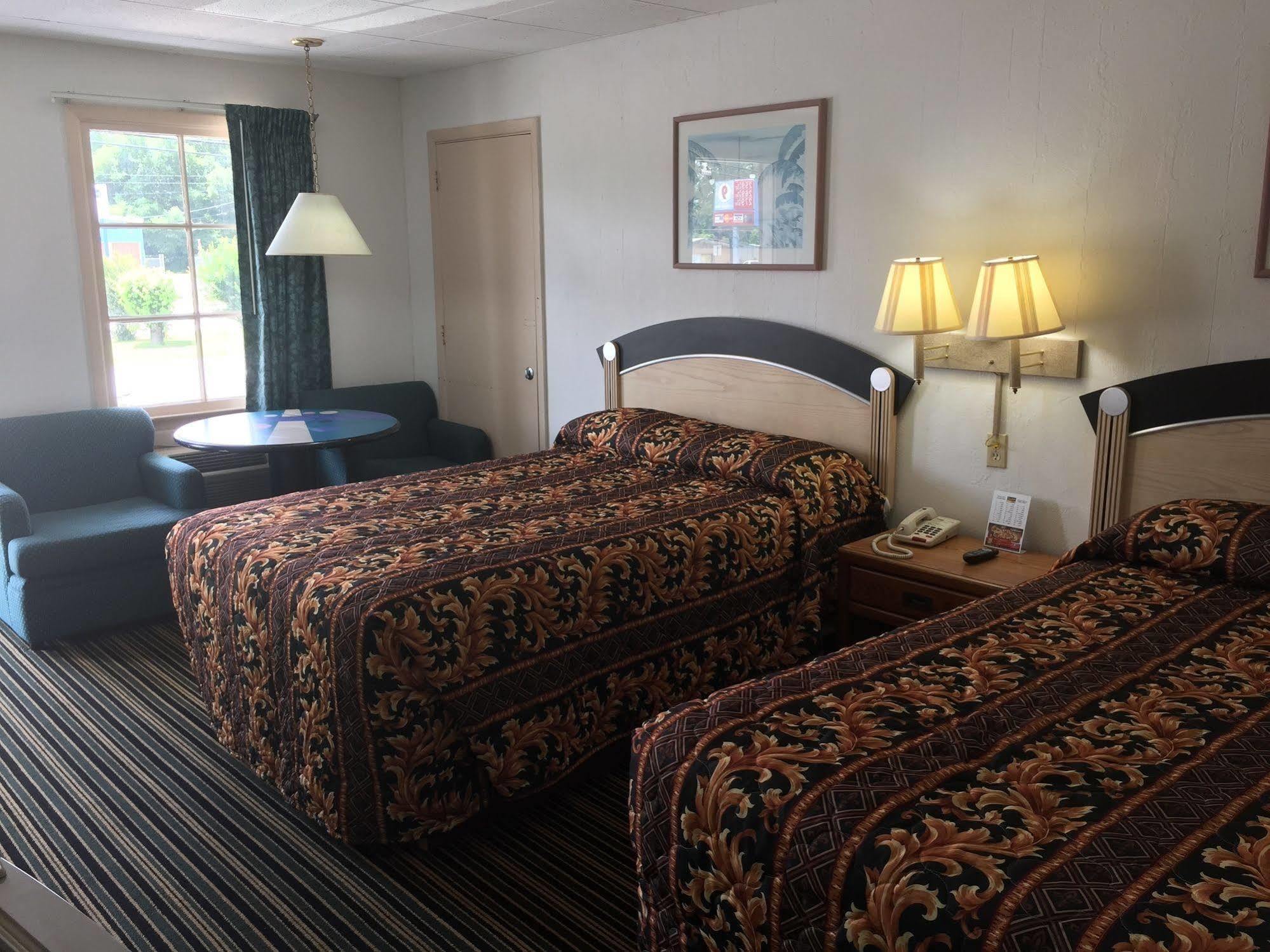 Scottish Inn And Suites Perry Buitenkant foto