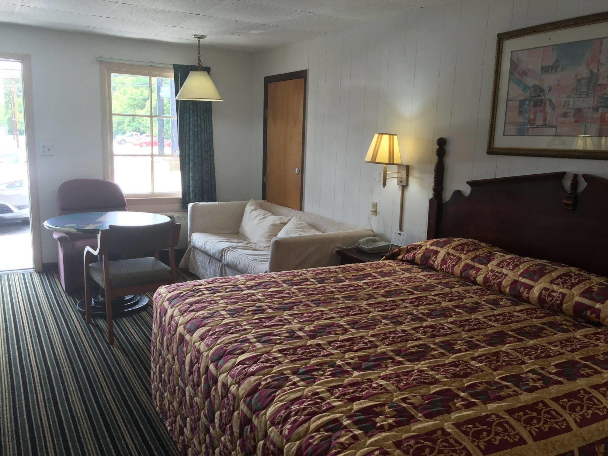 Scottish Inn And Suites Perry Buitenkant foto