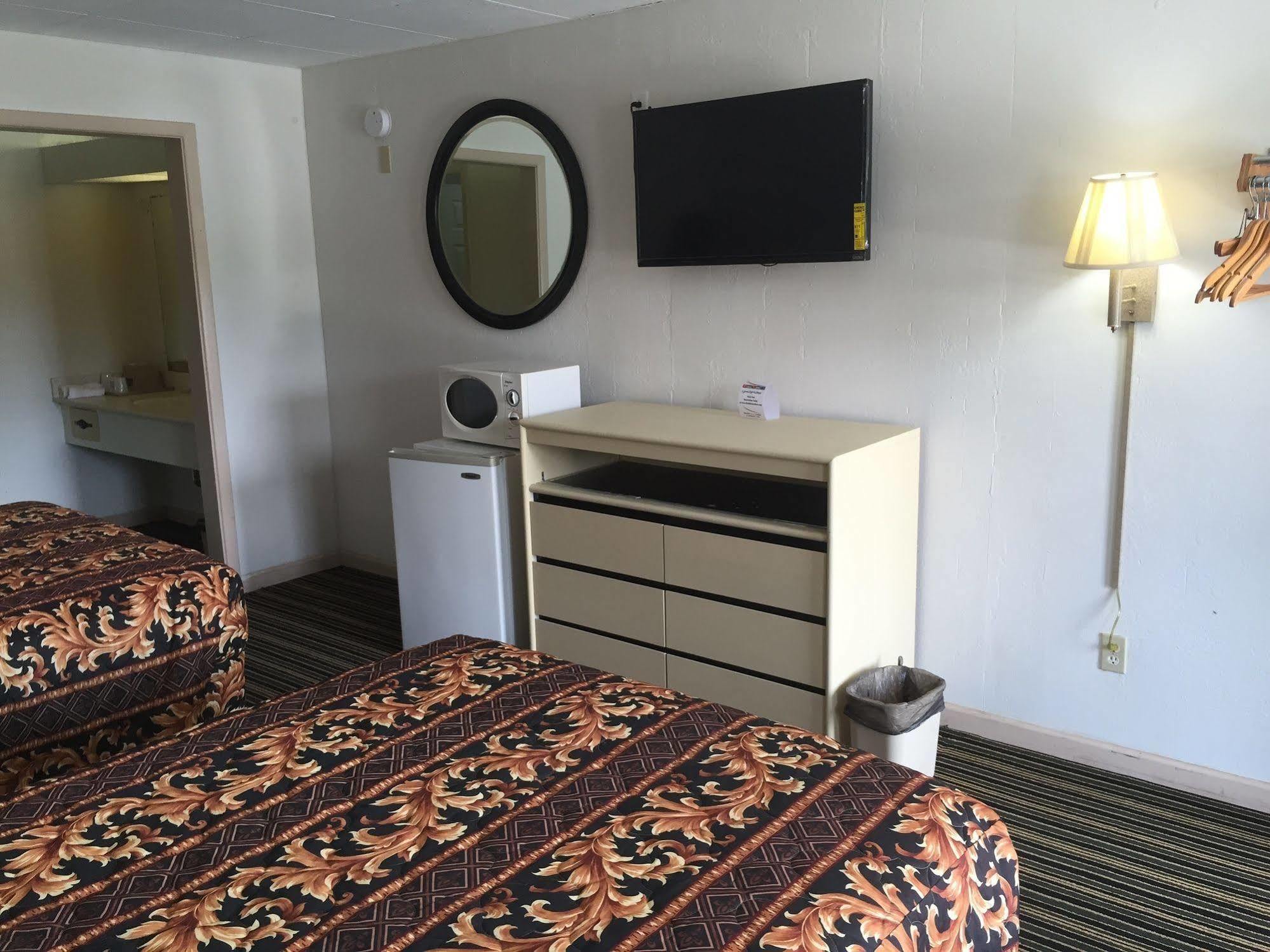 Scottish Inn And Suites Perry Buitenkant foto