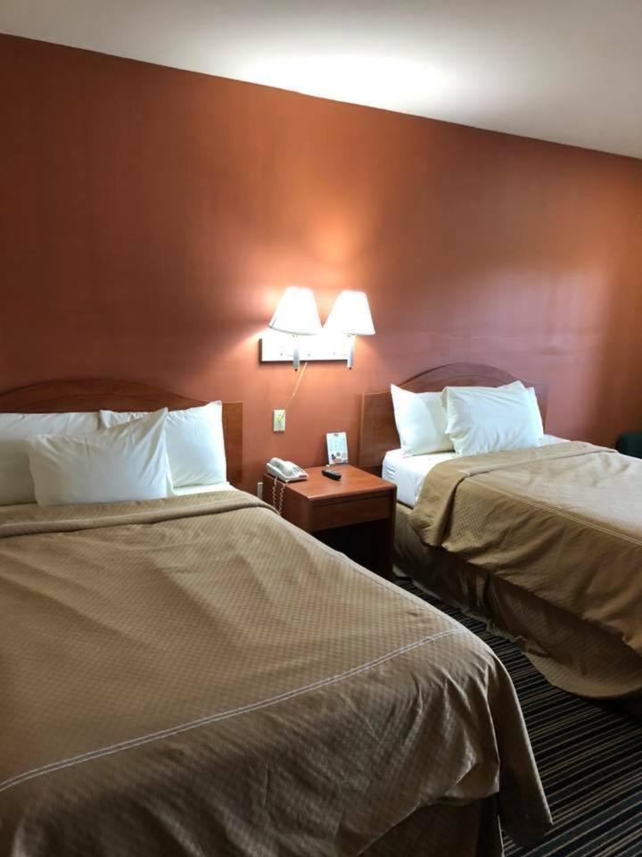 Scottish Inn And Suites Perry Buitenkant foto